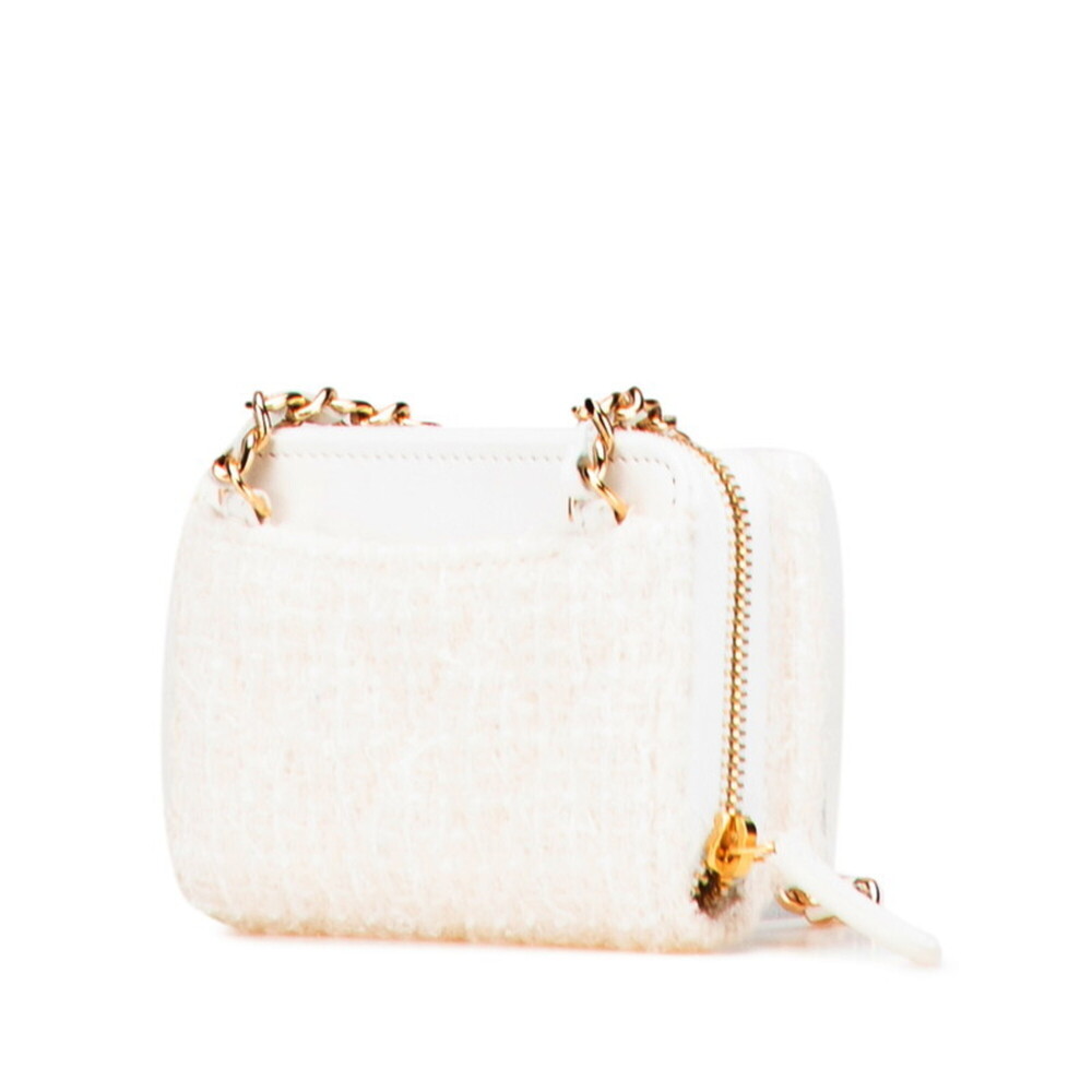 CHANEL White Leather Logo Wallet - Picture 2 of 10